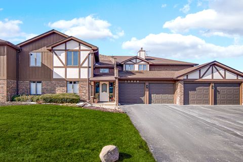 Tiny photo for 12908 Mill Drive E #1B, Palos Park, IL 60464 (MLS # 12528256)