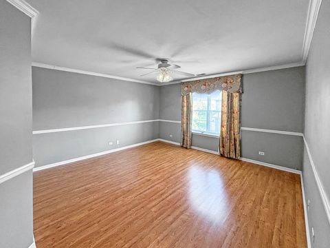 Tiny photo for 817 Blue Spruce Court, Lindenhurst, IL 60046 (MLS # 12585495)