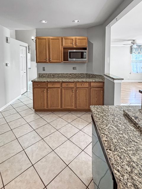 Tiny photo for 817 Blue Spruce Court, Lindenhurst, IL 60046 (MLS # 12585495)