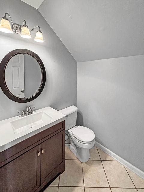 Tiny photo for 817 Blue Spruce Court, Lindenhurst, IL 60046 (MLS # 12585495)