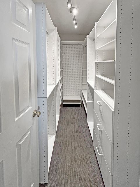 Tiny photo for 817 Blue Spruce Court, Lindenhurst, IL 60046 (MLS # 12585495)