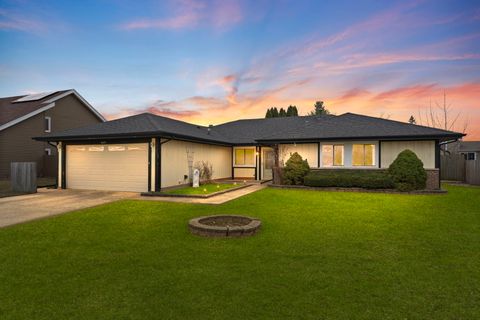 1224 Hialeah Lane Hanover Park IL 60133