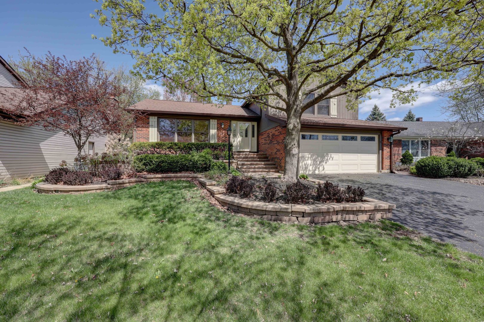 1183 Buttercup Lane