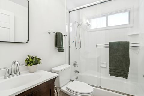 Tiny photo for 2528 N Walnut Avenue, Arlington Heights, IL 60004 (MLS # 12499431)