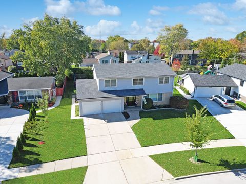 Tiny photo for 2528 N Walnut Avenue, Arlington Heights, IL 60004 (MLS # 12499431)