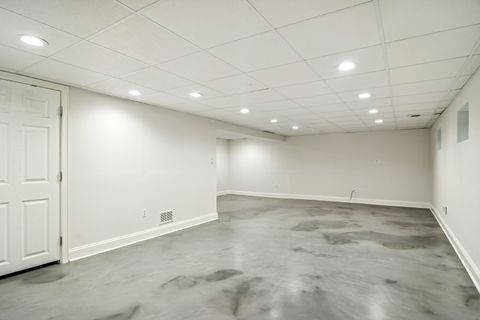 Tiny photo for 2528 N Walnut Avenue, Arlington Heights, IL 60004 (MLS # 12499431)