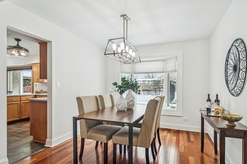 Tiny photo for 2528 N Walnut Avenue, Arlington Heights, IL 60004 (MLS # 12499431)