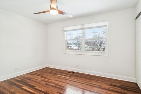 Tiny photo for 2528 N Walnut Avenue, Arlington Heights, IL 60004 (MLS # 12499431)