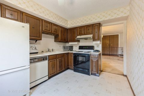 Tiny photo for 1450 Tanglewood Street #1B, Flossmoor, IL 60422 (MLS # 12524385)