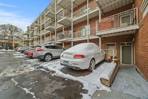 Tiny photo for 1801 W Addison Street #1E, Chicago, IL 60613 (MLS # 12546913)