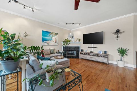 Tiny photo for 1801 W Addison Street #1E, Chicago, IL 60613 (MLS # 12546913)