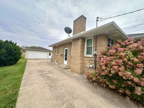 Tiny photo for 1724 9th Street, Peru, IL 61354 (MLS # 12494213)