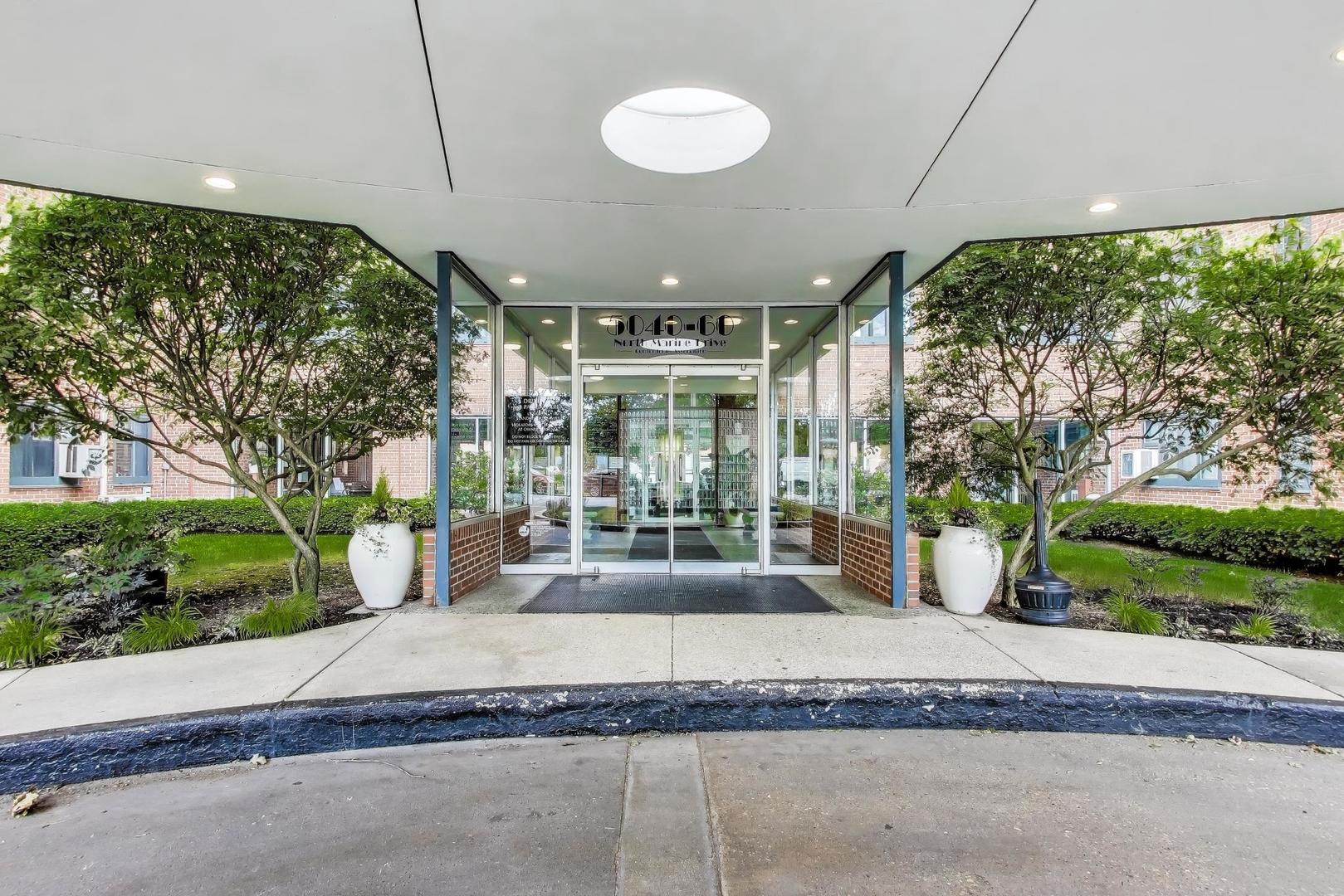 5040 N MARINE Drive C8