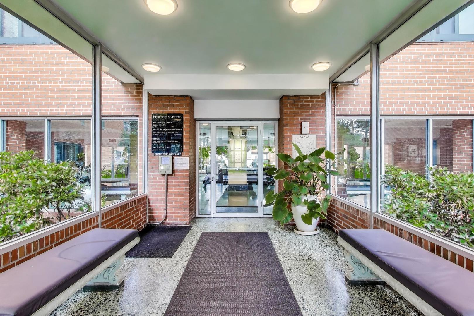 5040 N MARINE Drive C8