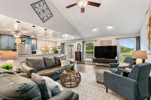 Tiny photo for 511 W Miller Avenue, Hinckley, IL 60520 (MLS # 12625549)