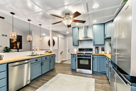 Tiny photo for 511 W Miller Avenue, Hinckley, IL 60520 (MLS # 12625549)