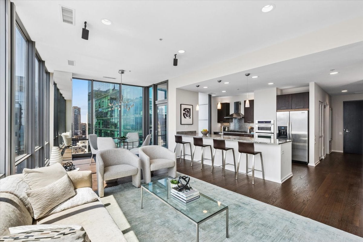 240 E Illinois Street 3101