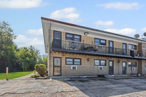 44 King Arthur Court 7 Northlake IL 60164