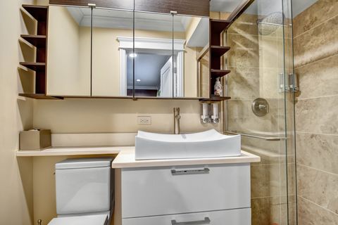 Tiny photo for 491 OLD SURREY Lane #B, Hinsdale, IL 60521 (MLS # 12525427)