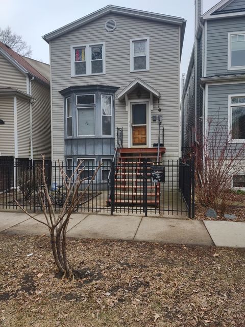 2143 W Berteau Avenue Chicago IL 60618