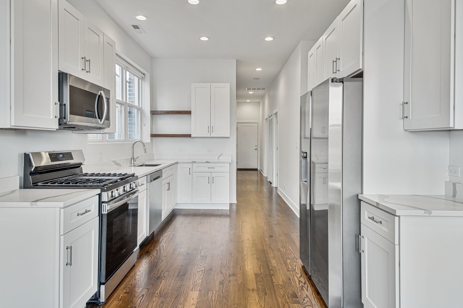 2316 W Augusta Boulevard 1F