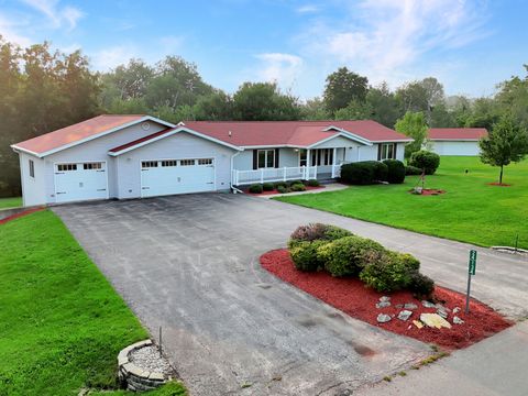 Photo of 24-134 Hidden Ranch Drive, Lanark, IL 61046 (MLS # 12433536)
