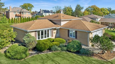 Photo of 1614 Holly Avenue, Darien, IL 60561 (MLS # 12524746)