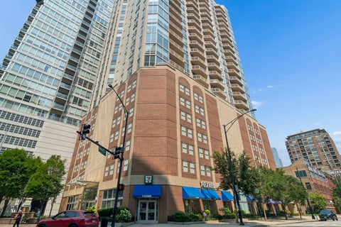 Photo of 645 N KINGSBURY Street #2205, Chicago, IL 60610 (MLS # 12722782)