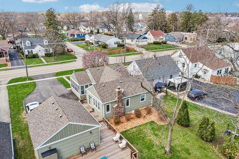 Tiny photo for 375 S Lake Street, Grayslake, IL 60030 (MLS # 12606053)