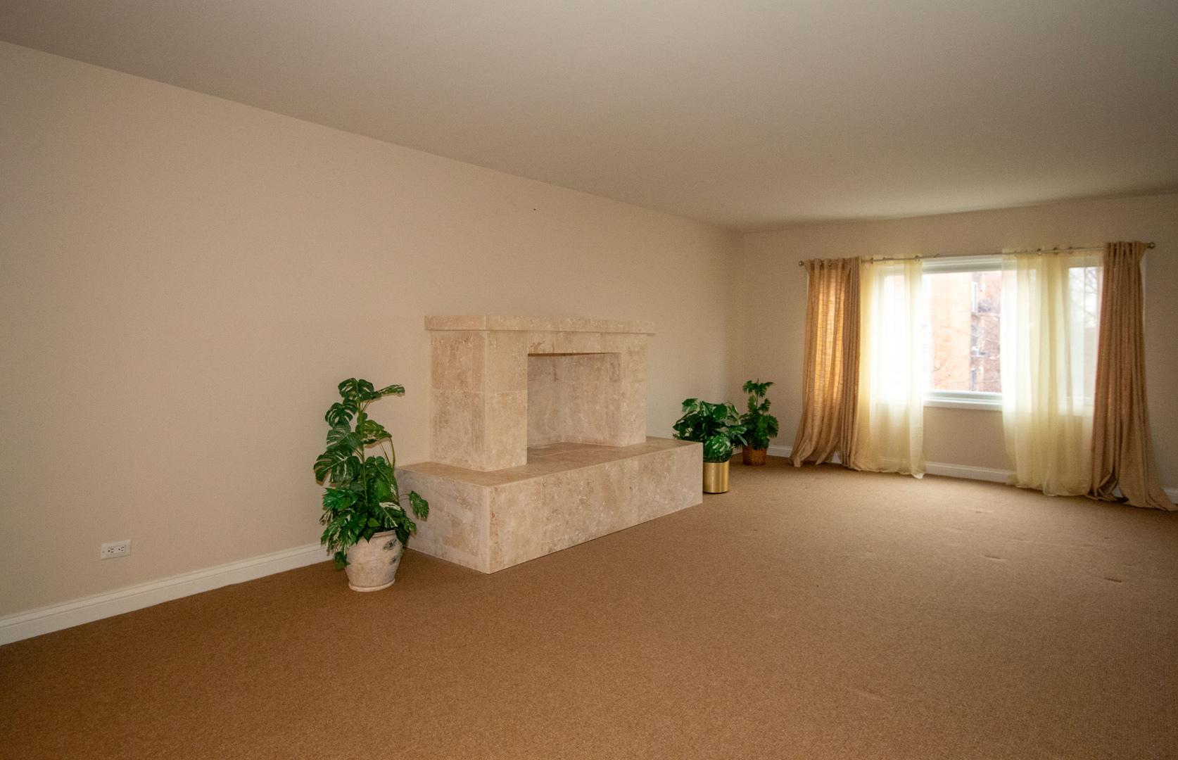 1535 Forest Avenue 404