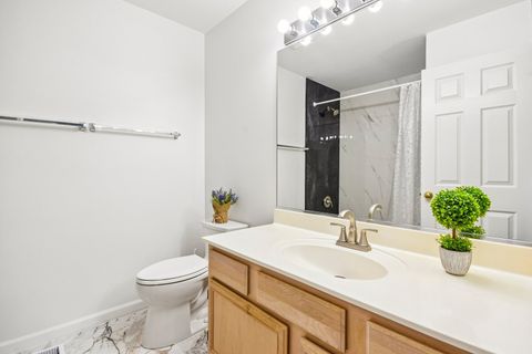 Tiny photo for 1058 Providence Lane, Buffalo Grove, IL 60089 (MLS # 12640943)
