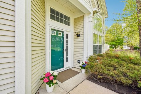 Tiny photo for 1058 Providence Lane, Buffalo Grove, IL 60089 (MLS # 12640943)
