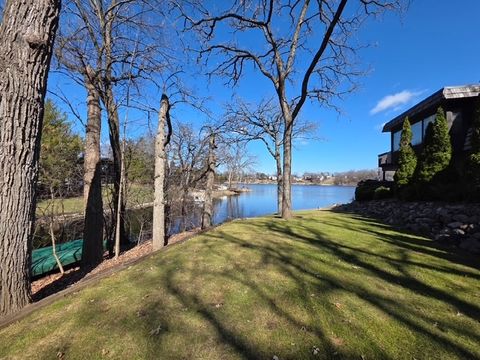 Tiny photo for 128 Hickory Road, Lake In The Hills, IL 60156 (MLS # 12591587)