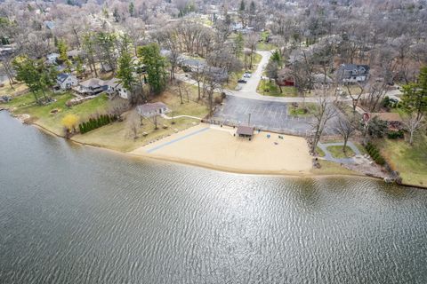 Tiny photo for 128 Hickory Road, Lake In The Hills, IL 60156 (MLS # 12591587)