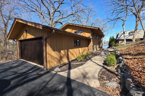 Tiny photo for 128 Hickory Road, Lake In The Hills, IL 60156 (MLS # 12591587)