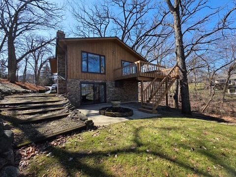 Tiny photo for 128 Hickory Road, Lake In The Hills, IL 60156 (MLS # 12591587)