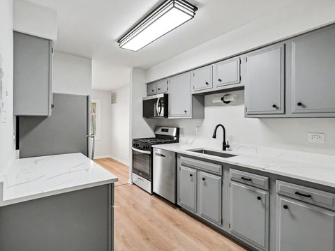 Tiny photo for 3008 Roberts Drive #7, Woodridge, IL 60517 (MLS # 12649412)