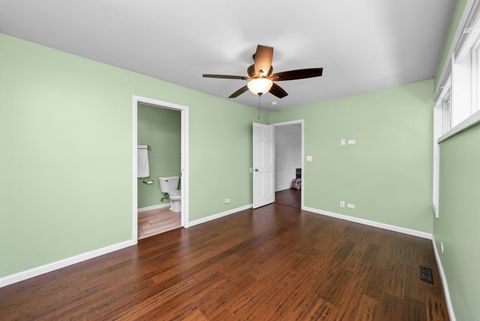 Tiny photo for 311 N Shady Lane, Elmhurst, IL 60126 (MLS # 12493301)