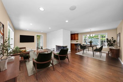 Tiny photo for 311 N Shady Lane, Elmhurst, IL 60126 (MLS # 12493301)