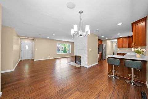 Tiny photo for 311 N Shady Lane, Elmhurst, IL 60126 (MLS # 12493301)