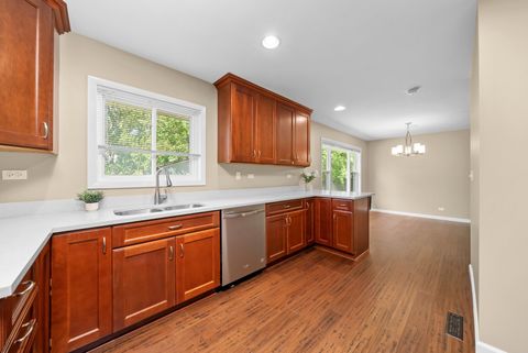 Tiny photo for 311 N Shady Lane, Elmhurst, IL 60126 (MLS # 12493301)