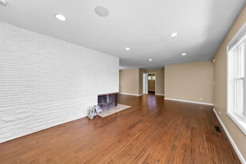 Tiny photo for 311 N Shady Lane, Elmhurst, IL 60126 (MLS # 12493301)