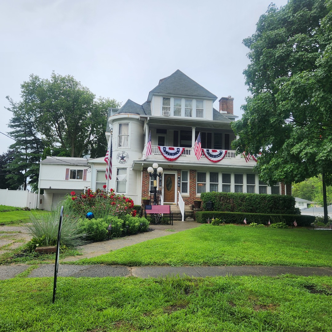 330 E Locust Street