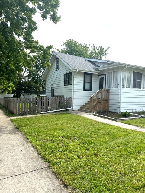 Tiny photo for 303 S Lombard Avenue, Lombard, IL 60148 (MLS # 12642918)