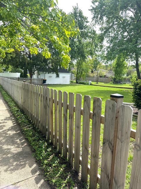 Tiny photo for 303 S Lombard Avenue, Lombard, IL 60148 (MLS # 12642918)