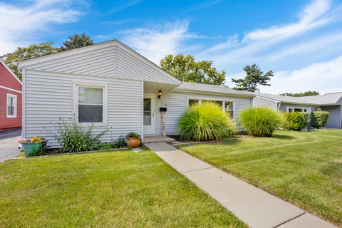 Tiny photo for 340 S Lodge Lane, Lombard, IL 60148 (MLS # 12646007)