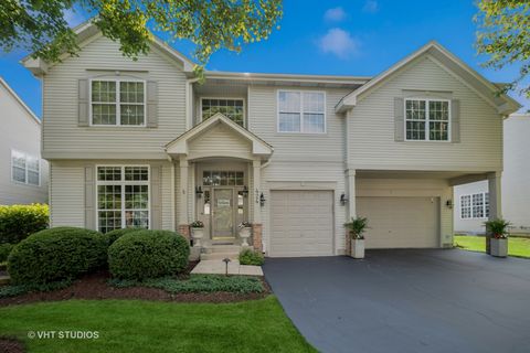 Photo of 424 Bluegrass Lane, Geneva, IL 60134 (MLS # 12405723)