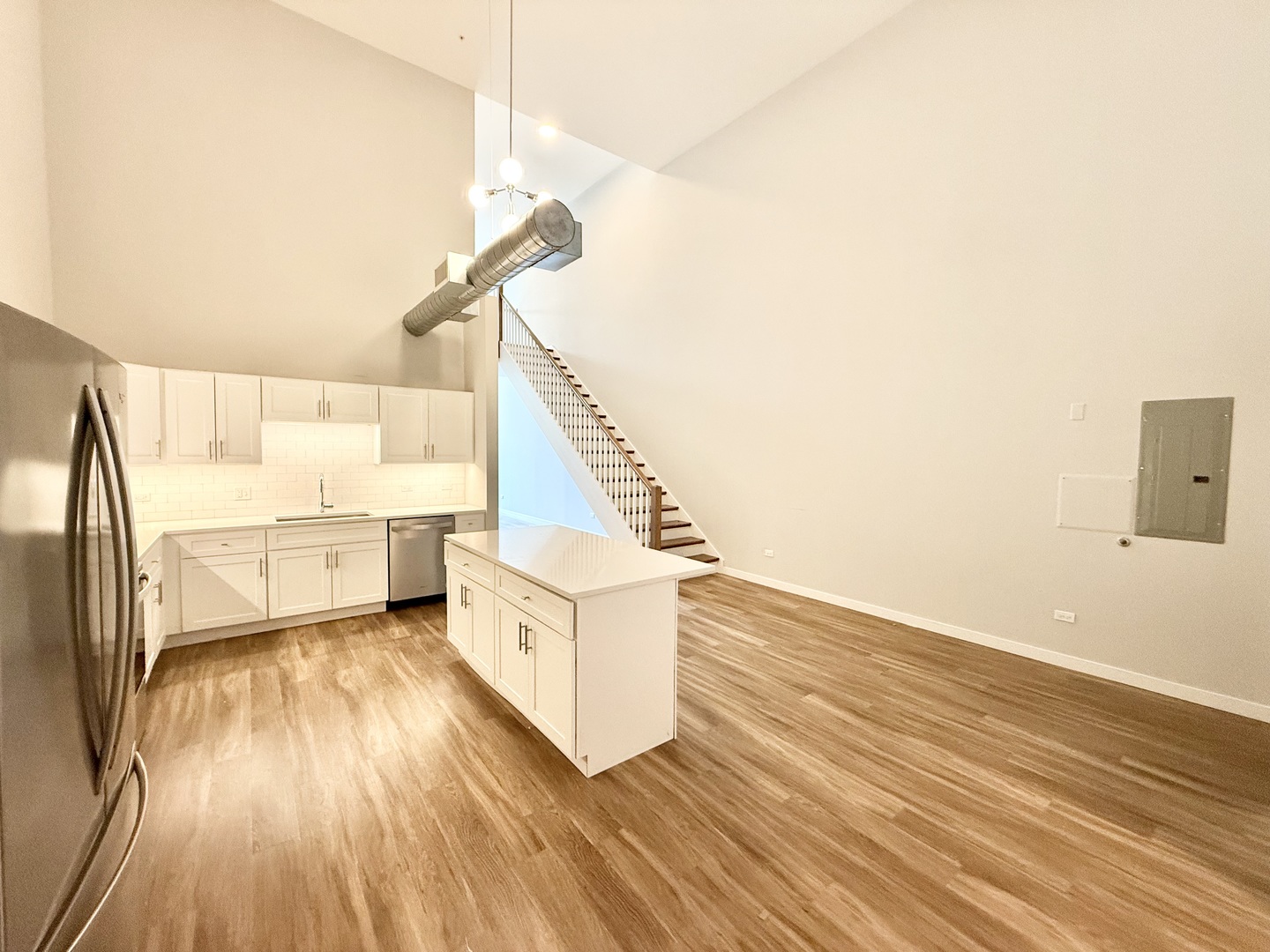 1900 W Lawrence Avenue 231
