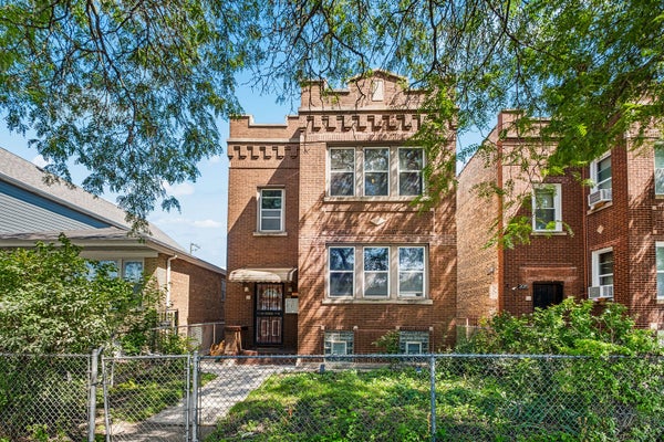 2019 N LECLAIRE AVE, CHICAGO, IL 60639 - Image 00e7beb67cabae07b499e0d76e3c841e/3752708366