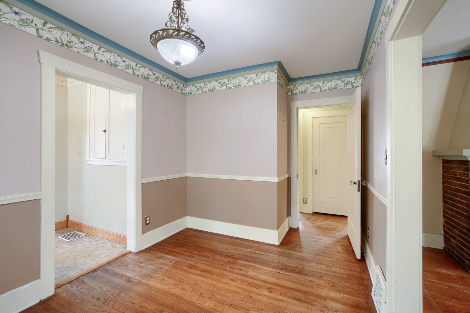 345 Vincent Place